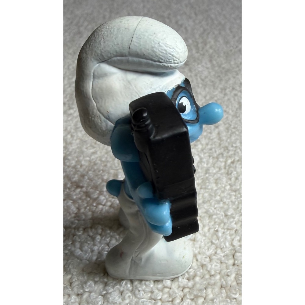 McDonalds Brainy Smurf Figure 2011 Peyo Walkie Talkie Toy Collectible 3 Inch - Picture 5 of 6